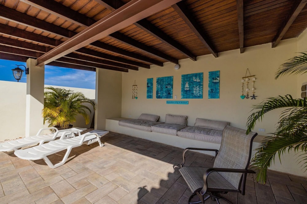 Great Cozy Comfortable Central 2BR 2BA w Pool