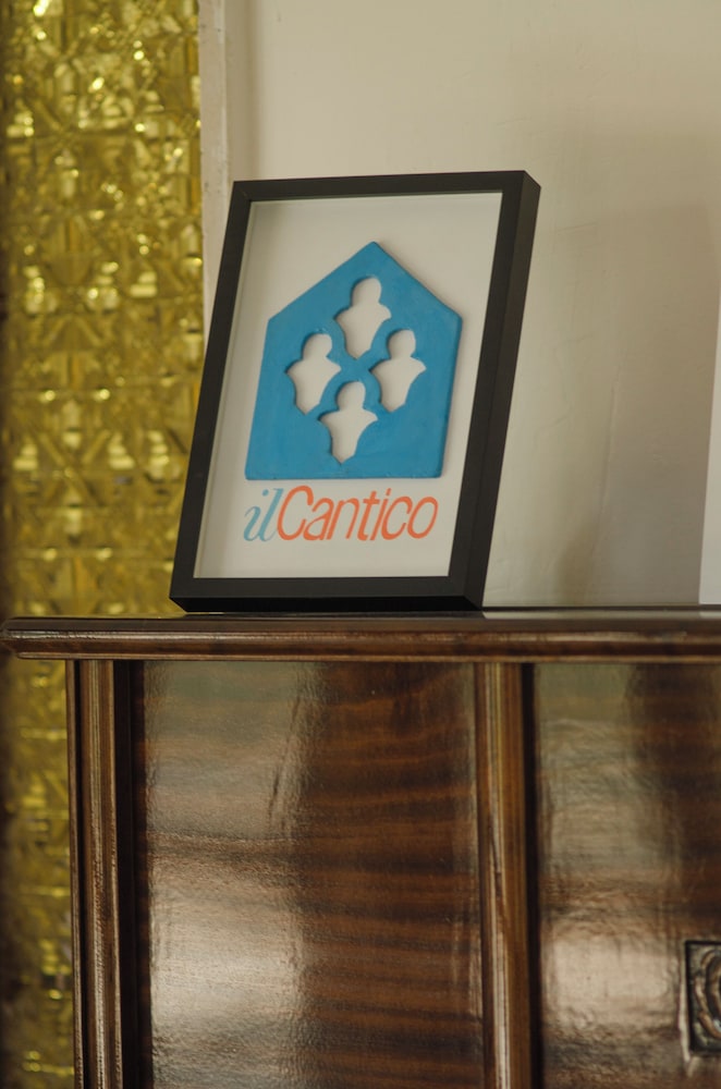 Il Cantico Home