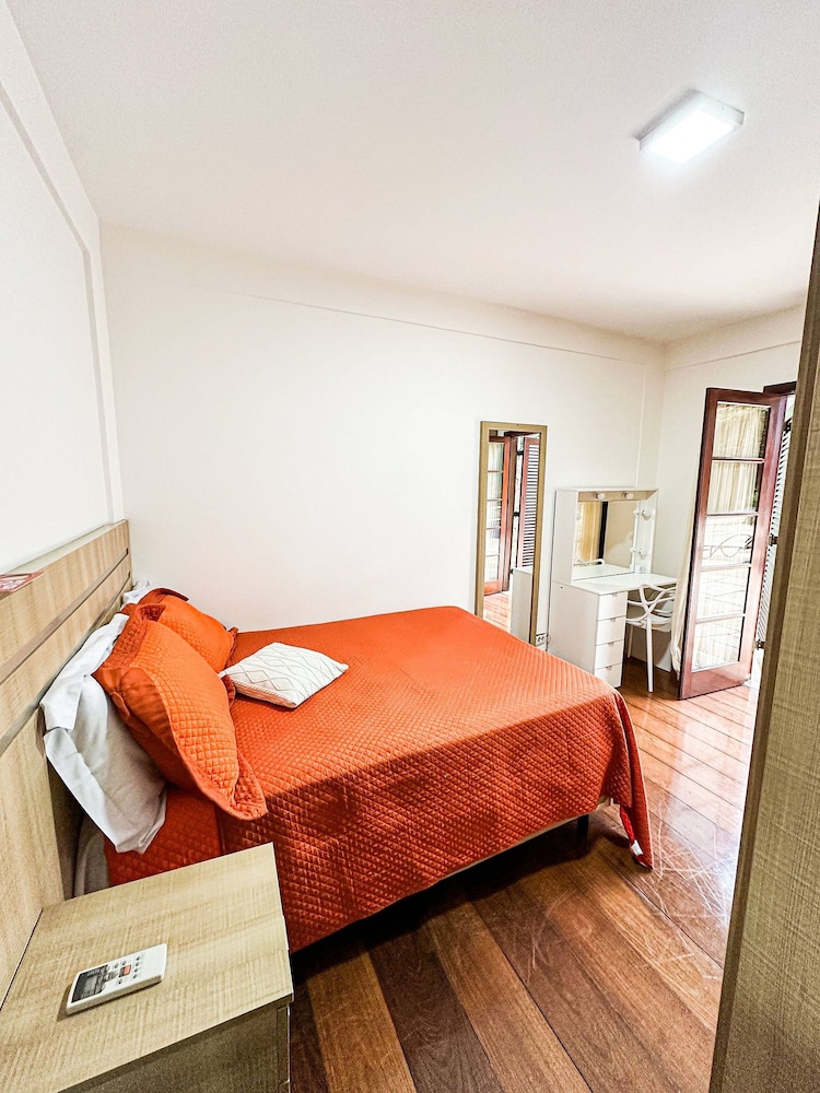 Casa de Luxo 2500m na Granja Viana