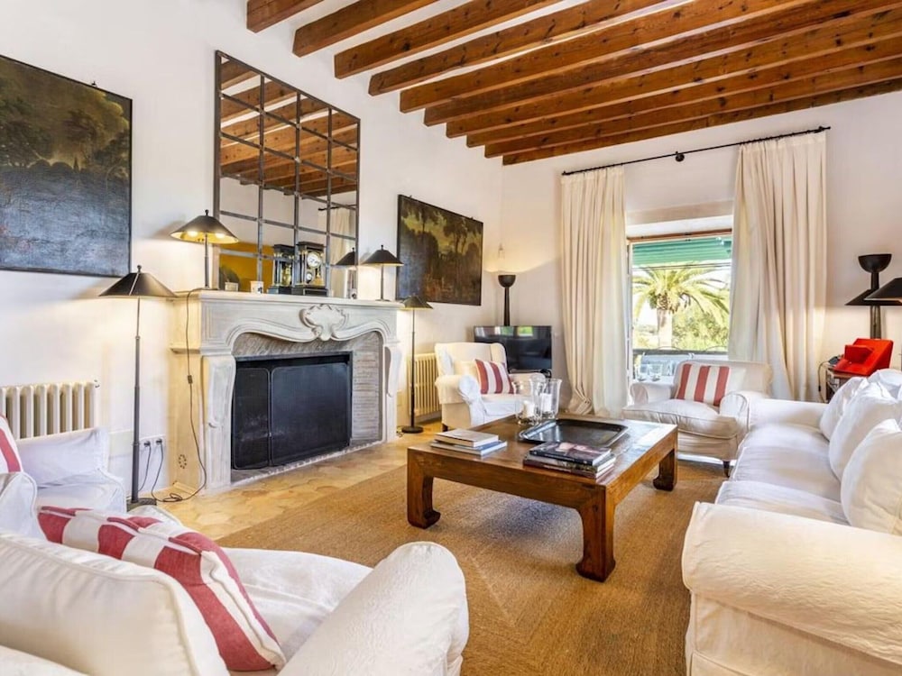 Countryside Villa With Terrace