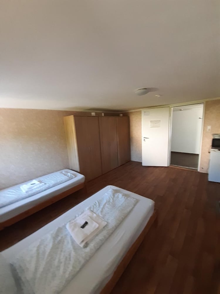 2-Rent Group Hostel Rooms&Apartments EVE168