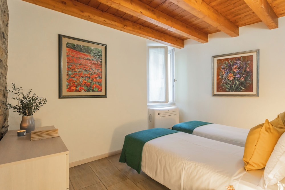 Domus in Como by Rent all Como