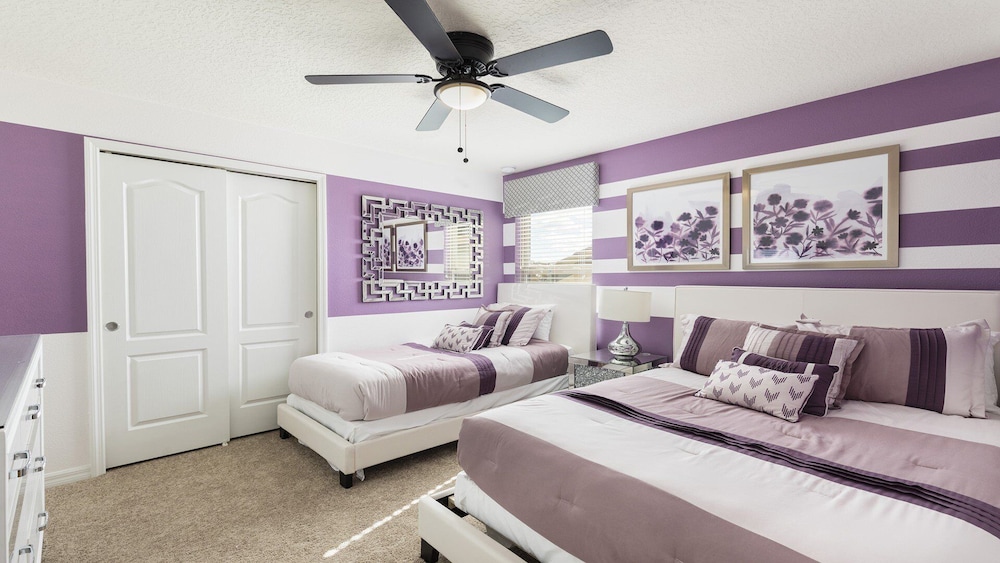 Exclusive Windsor Home Near Theme Parks