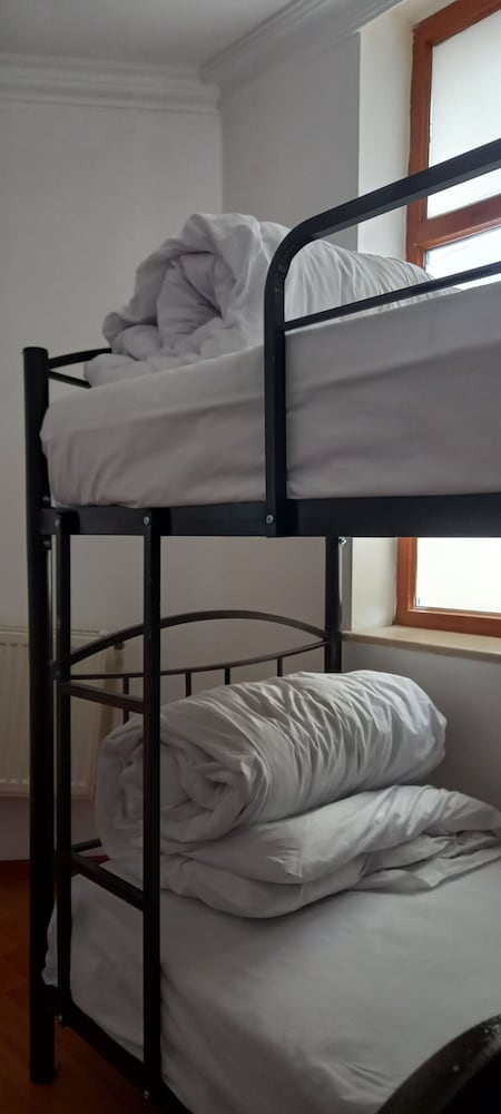 28 may Centr City hostel