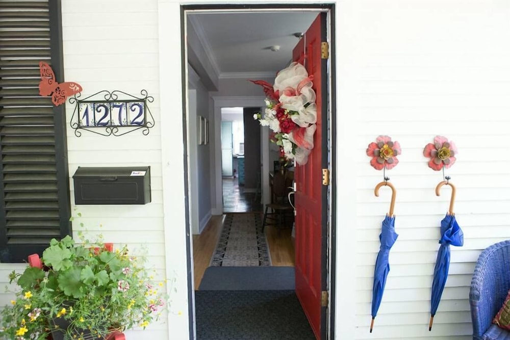 Charles Street Holiday Home