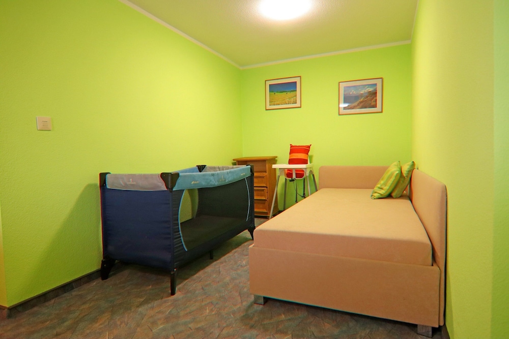 Apartment Near Baltic Sea and Salzhaff Lagoon