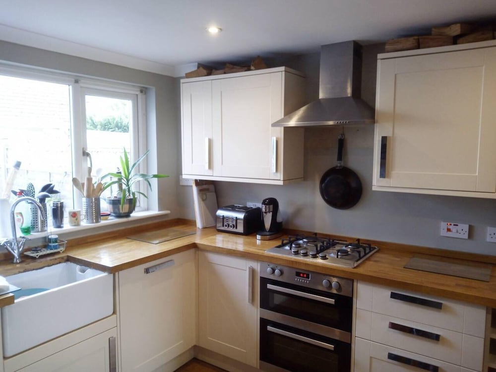 3-bed House, Sleeps 5, 5 min Walk From City Centre view 4