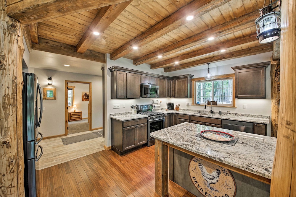 Spacious Cabin By Priest Lake & Elkins Resort view 4