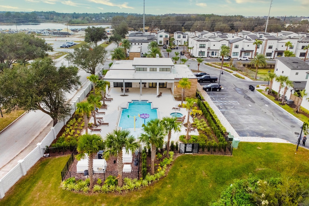 Villa Domani Resort