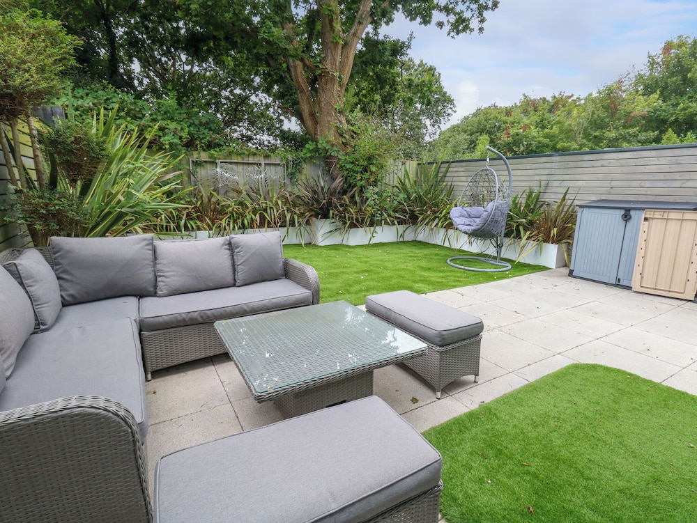 66A Danecourt Road