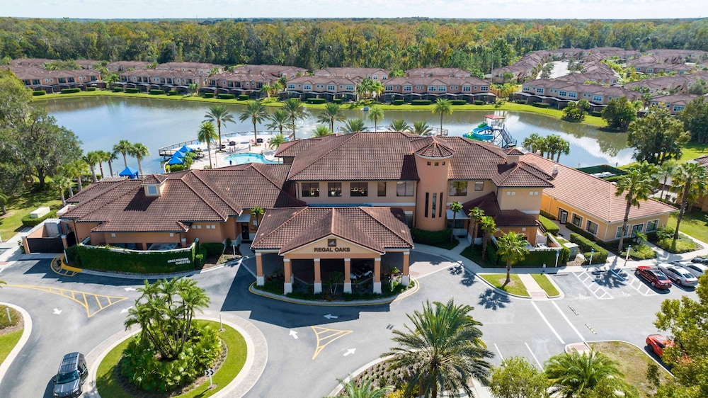 Cozy 3BR Regal Oaks Close to Disney