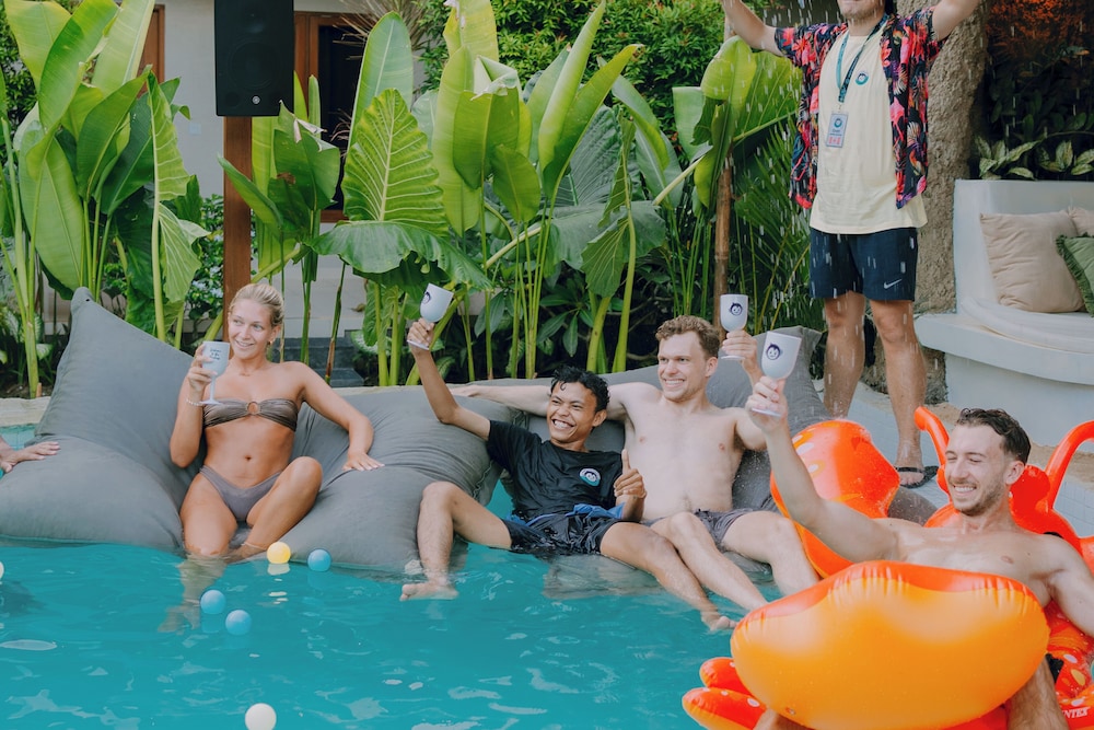 Mad Monkey Uluwatu