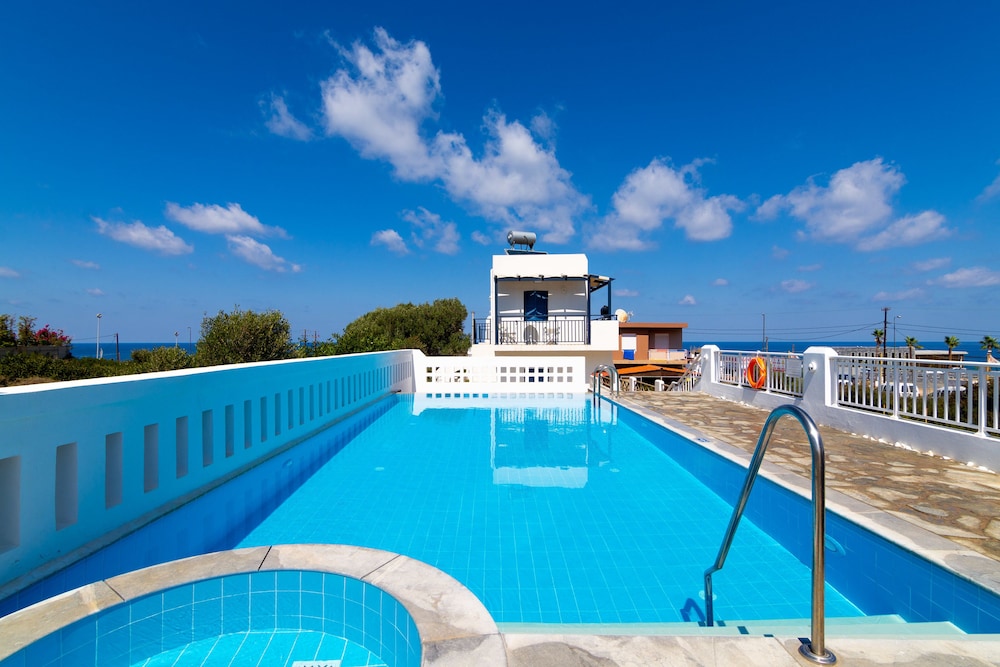 Okirroi Villas