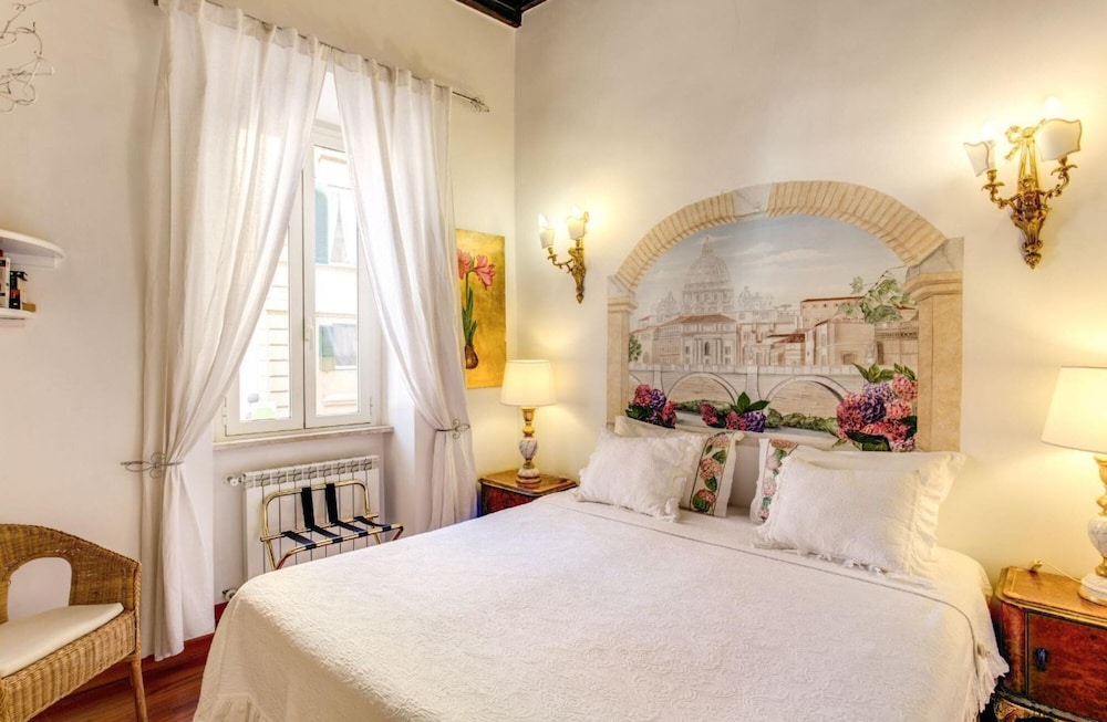 Colosseum 2BR Elegance and Charm