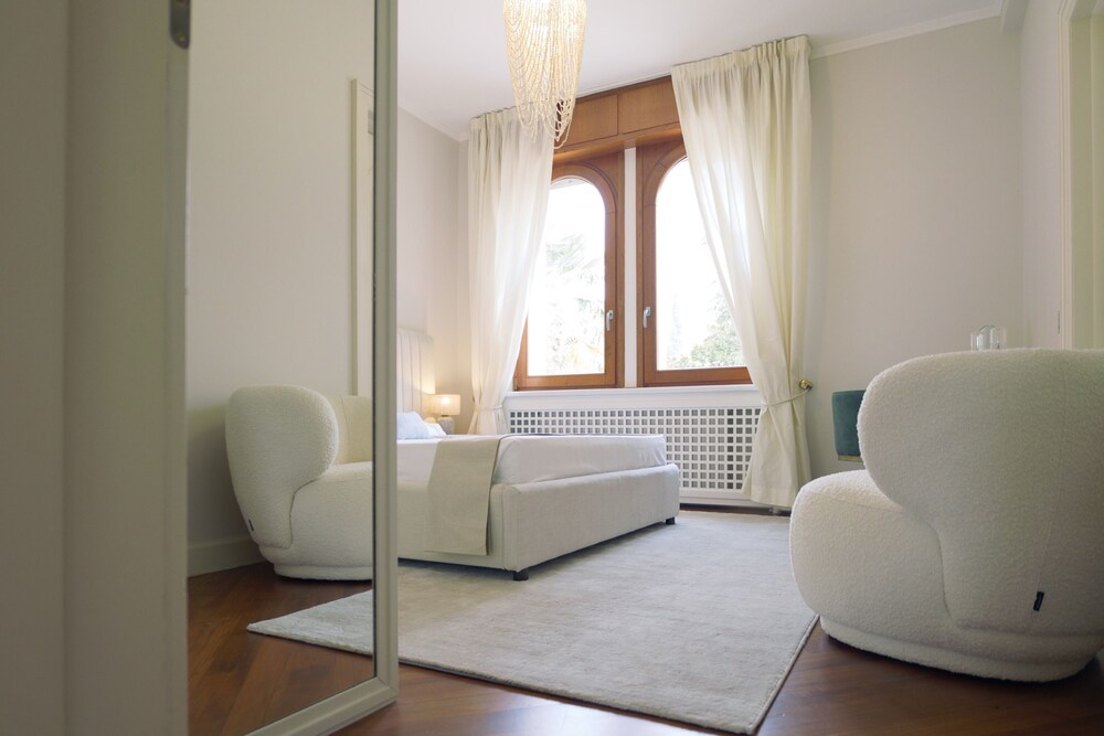 Villa Angela - Italian Homing