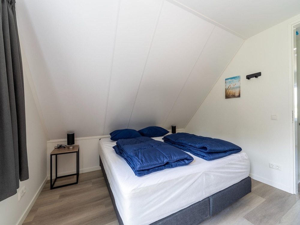 Holiday Home by Lake Beach Simonshaven view 4