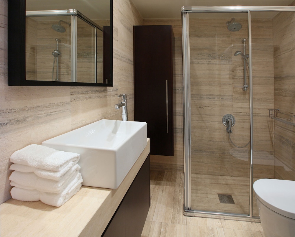 Mackenzie Beachfront Suite