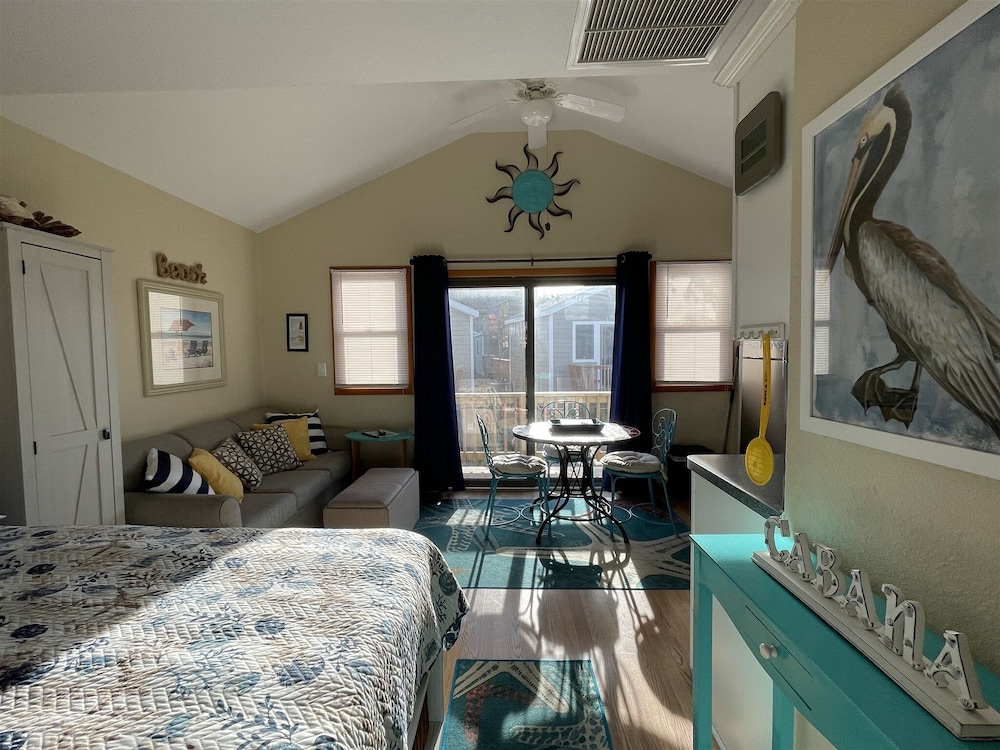 7 Safe Harbor Studio Bedroom Condo by RedAwning