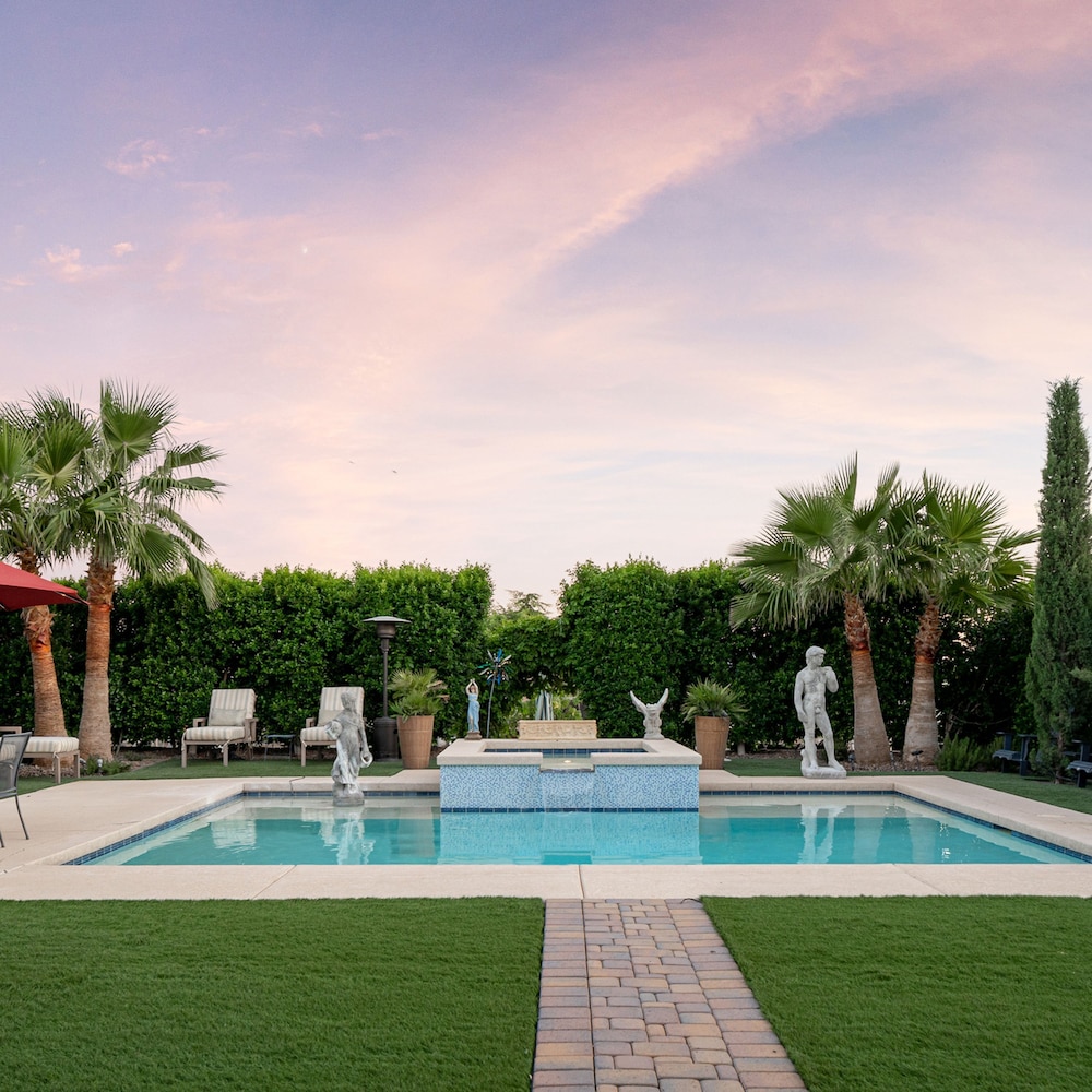 Villa Lola Tuscan Inspired Gem w Pool Hot Tub view 3