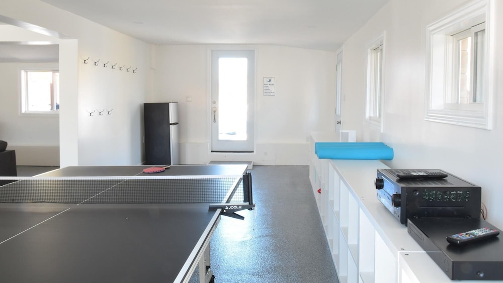 Marina Main - Heated Pool Sauna Games Room Movie Theatre