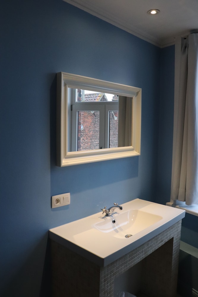 Bruges Vacations - Hostel Lybeer - Property Image 18