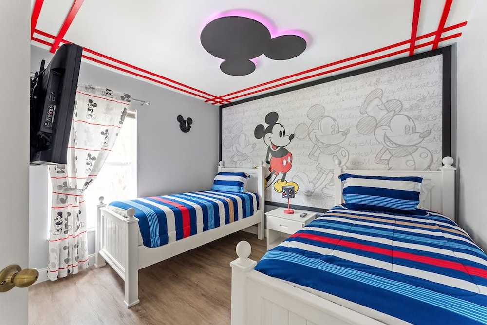 Themed Bedrooms Near Disney 4BR