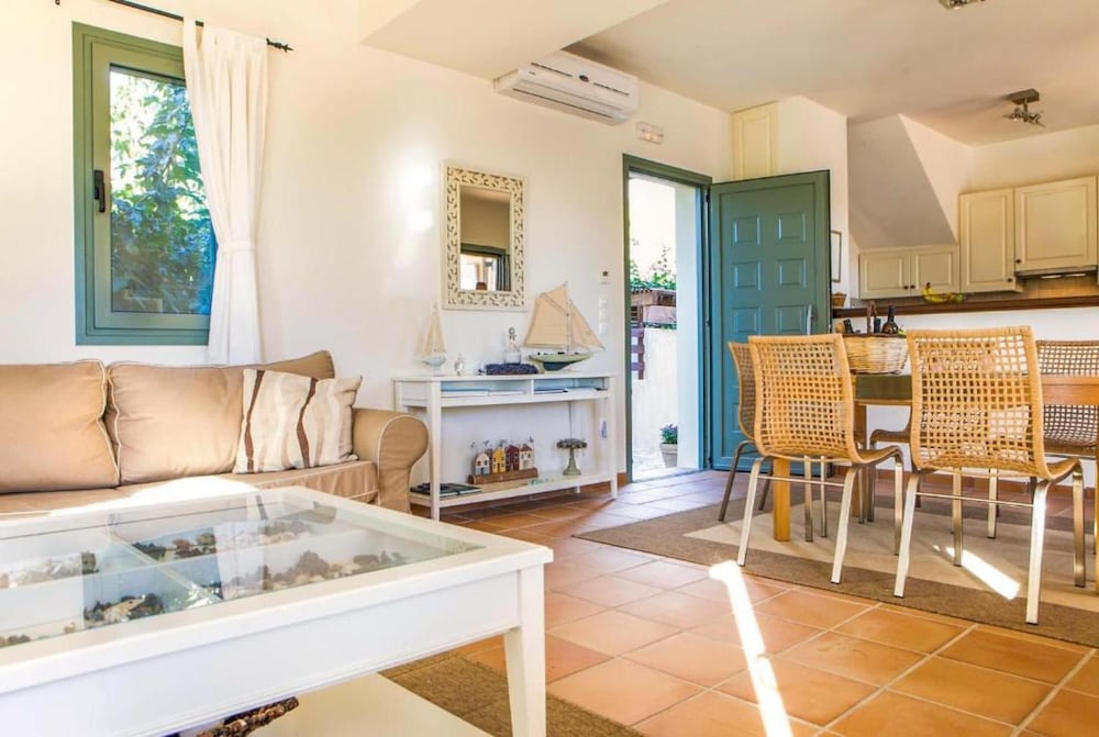 Villa Ionian Rose in Afrato