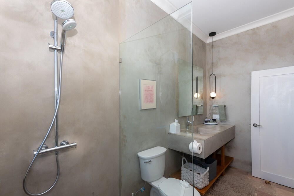 Todo Es Posible 4 Bedroom Home