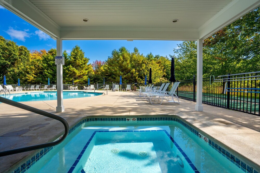 Captains Cottage Sleeps 6!
