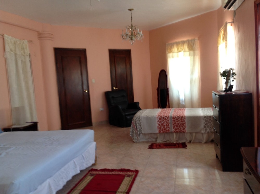 Mansion Giahn Inn