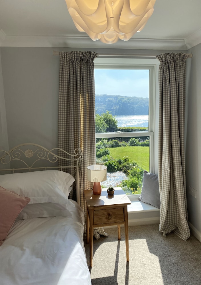 Riverside Idyll - the Perfect Cornish Sanctuary view 5