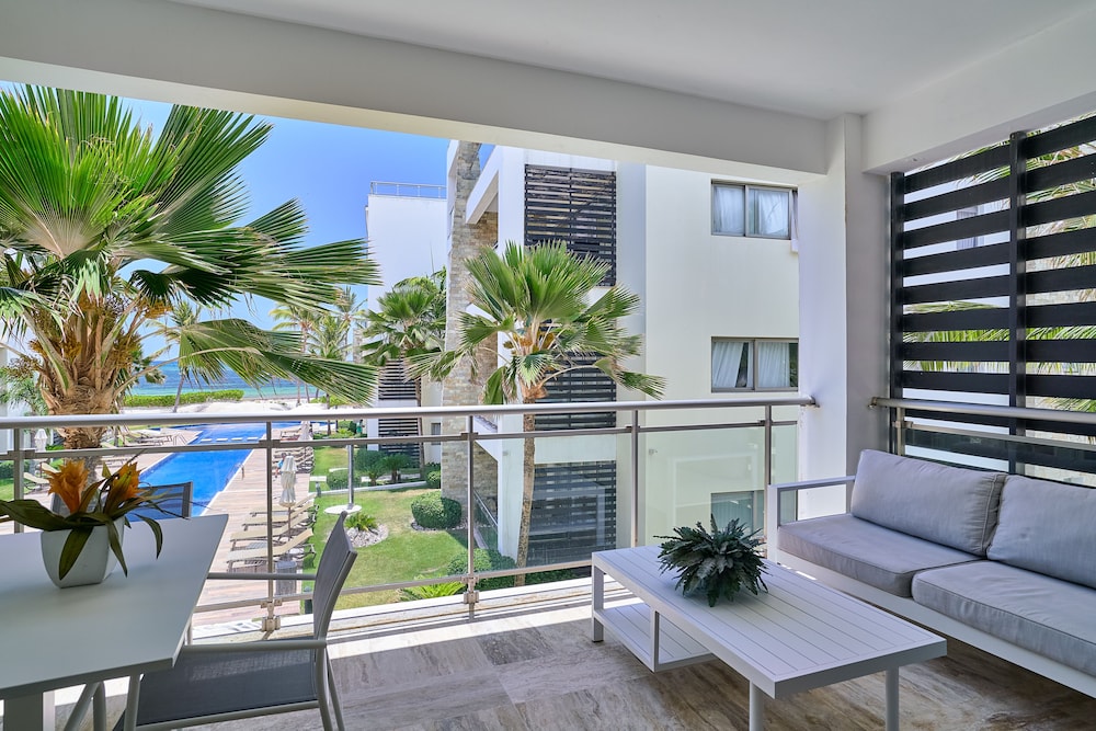 Costa Atlantica Beach Condos