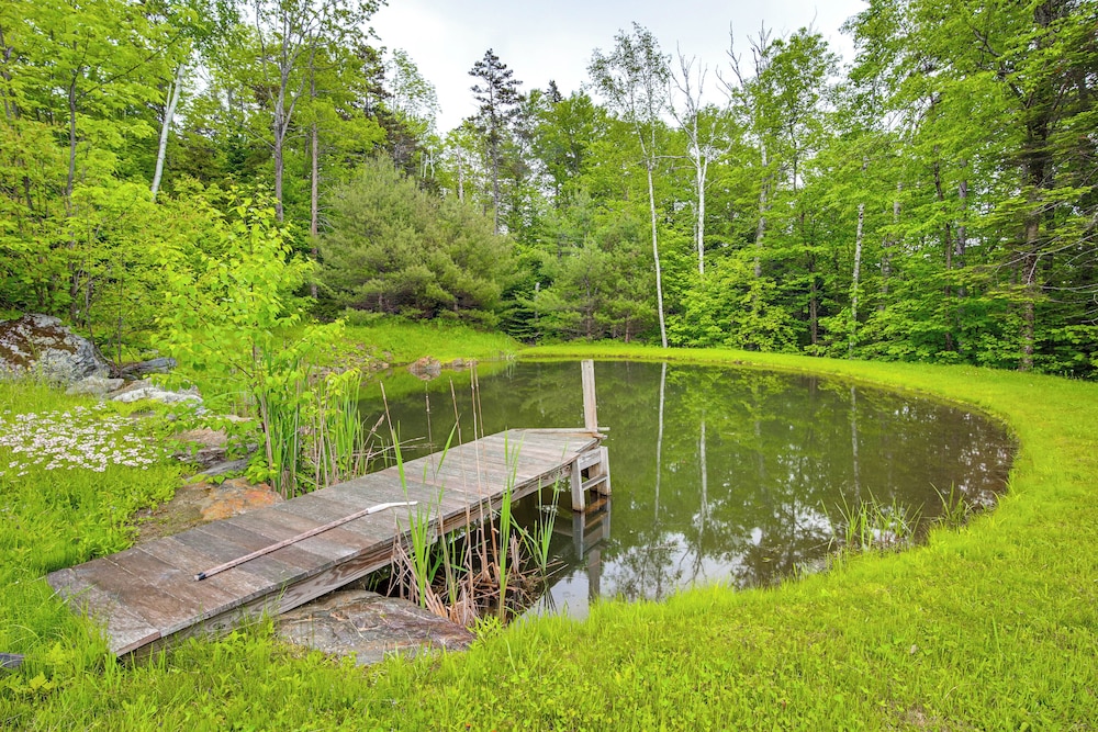 8 Mi to Okemo Mountain Resort: Mtn-view Retreat!