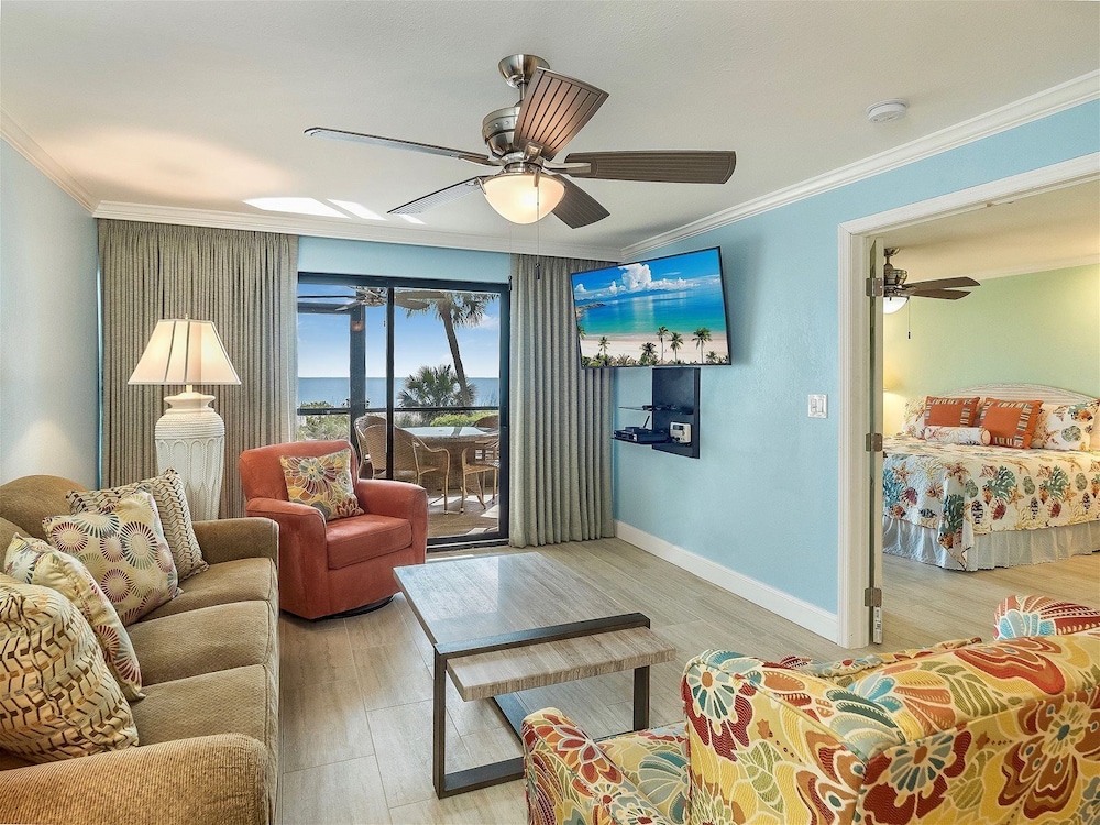 Pointe Santo Condos by Dream Vacation Rentals