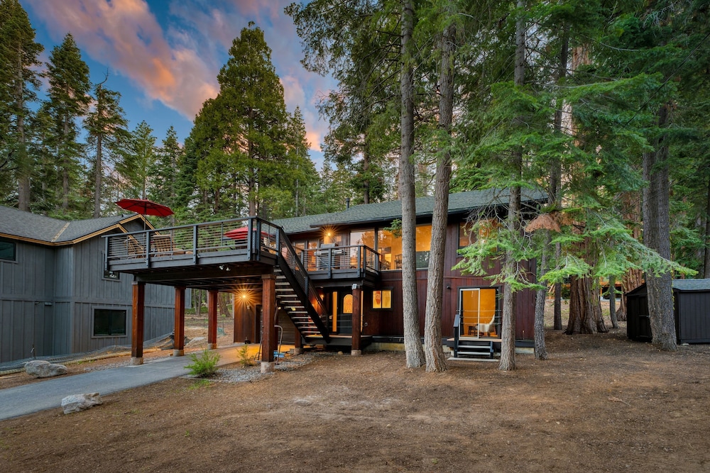 Paige Meadow by Avantstay Near Lake Tahoe City