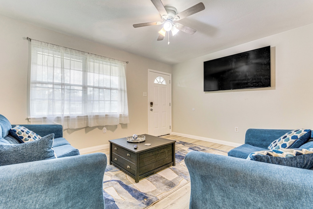 Fish, Hike & Relax: North Little Rock Gem w/ Yard