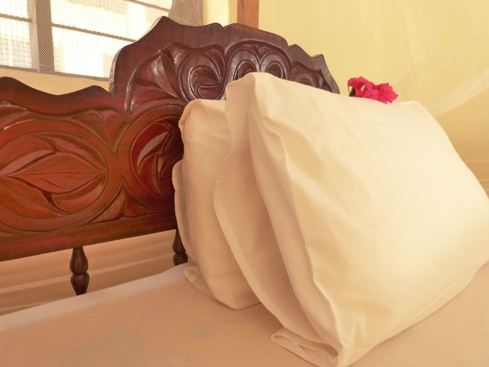 Milele Lodge