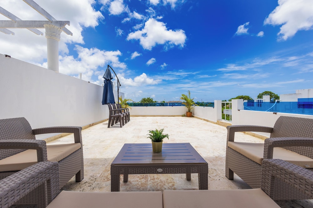 Drake Villa 5