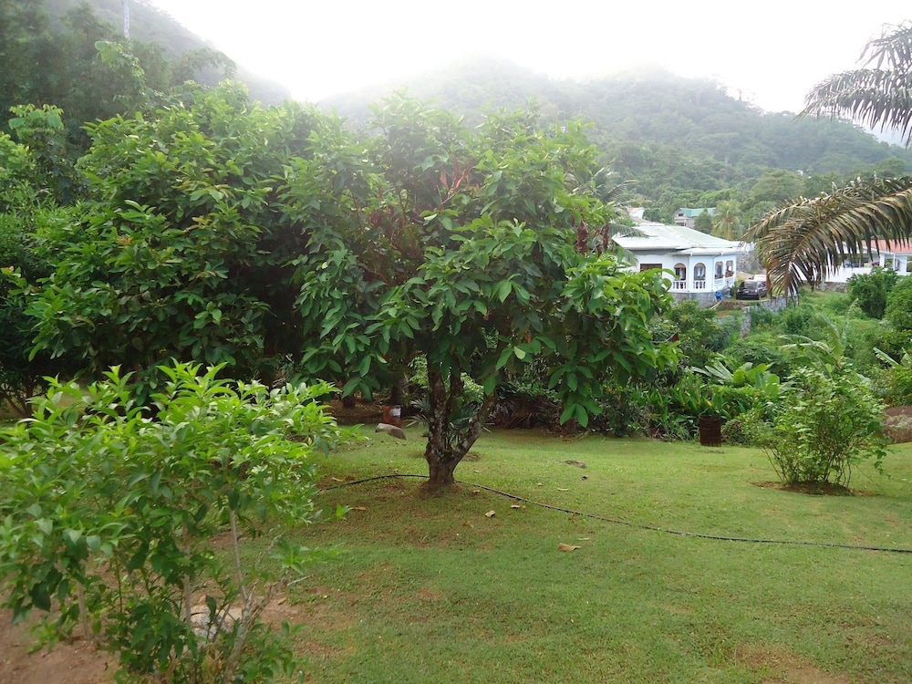 Lemongrass Lodge
