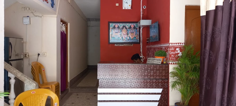Lobby & Reception