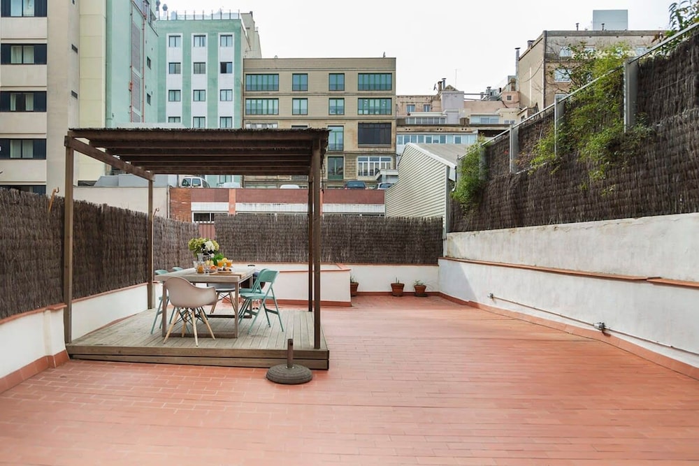 Artist Modernist 3-br Gem Next to Paseo de Gracia