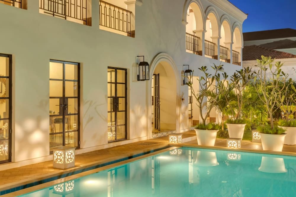 Casa Brilhante - 4BR Villa w Private Pool Garden