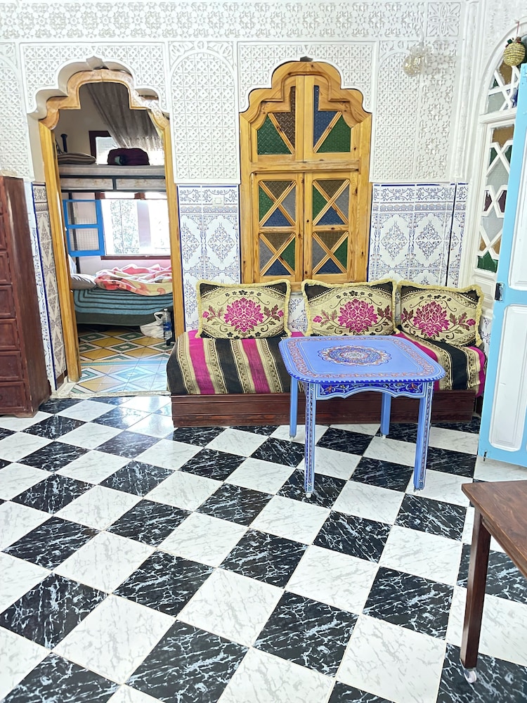 aline hostel