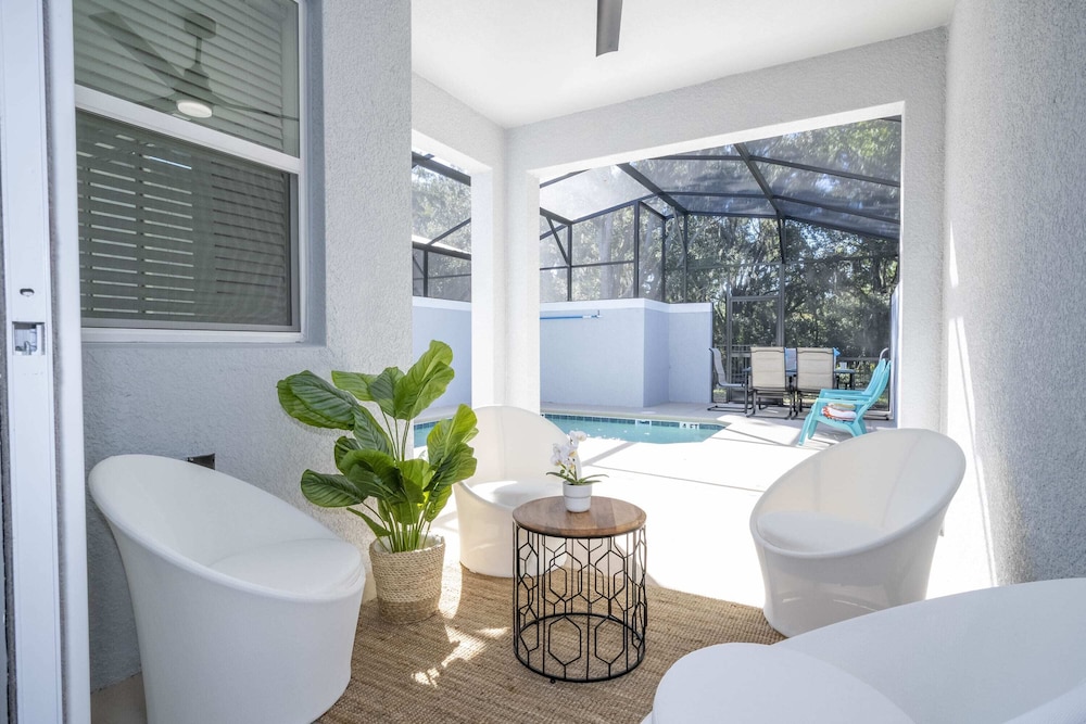 4Bd W/ Private Pool & Free Waterpark @ Storey Lake 2461