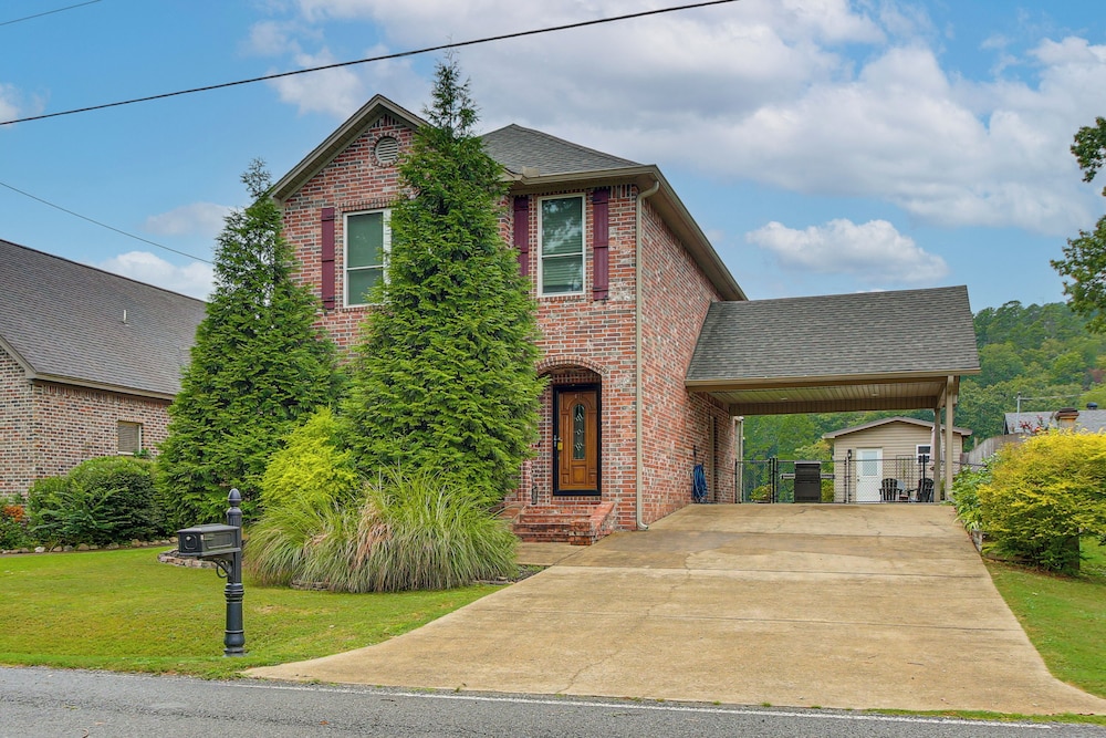 Tranquil Views: Riverfront Retreat in Hot Springs!