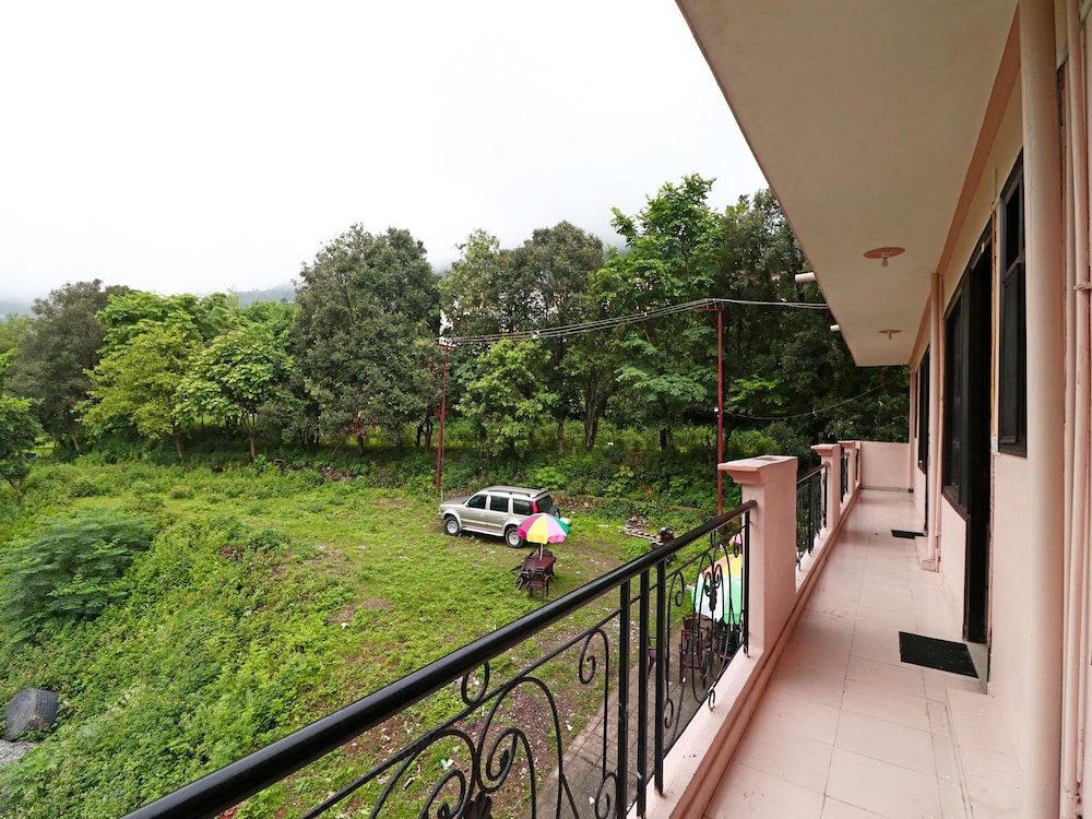 OYO 15919 UK Retreat