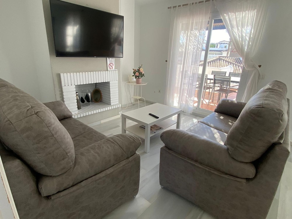 Duplex 3 Bedroom Top Floor F-3