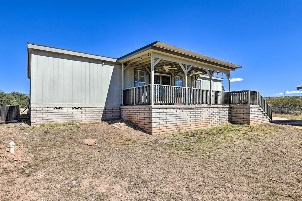 Quiet Tombstone Retreat ~ 3 Mi to Historic Dtwn!