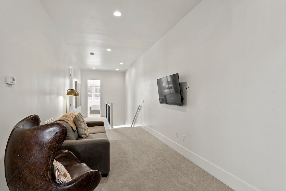 Villa #15 At Bloomington Country Club 4 Bedroom Townhouse