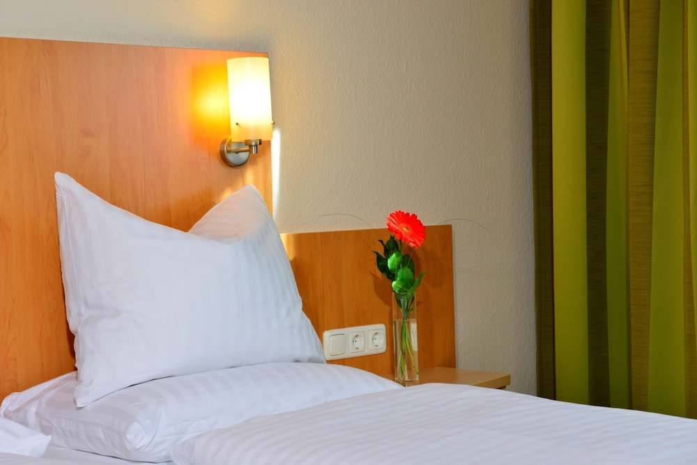 PLAZA INN Leonberg - Property Image 41